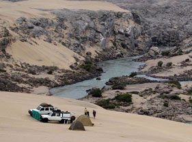 Expédition en camping et véhicule 4x4, la cote des squeletttes, Namibie